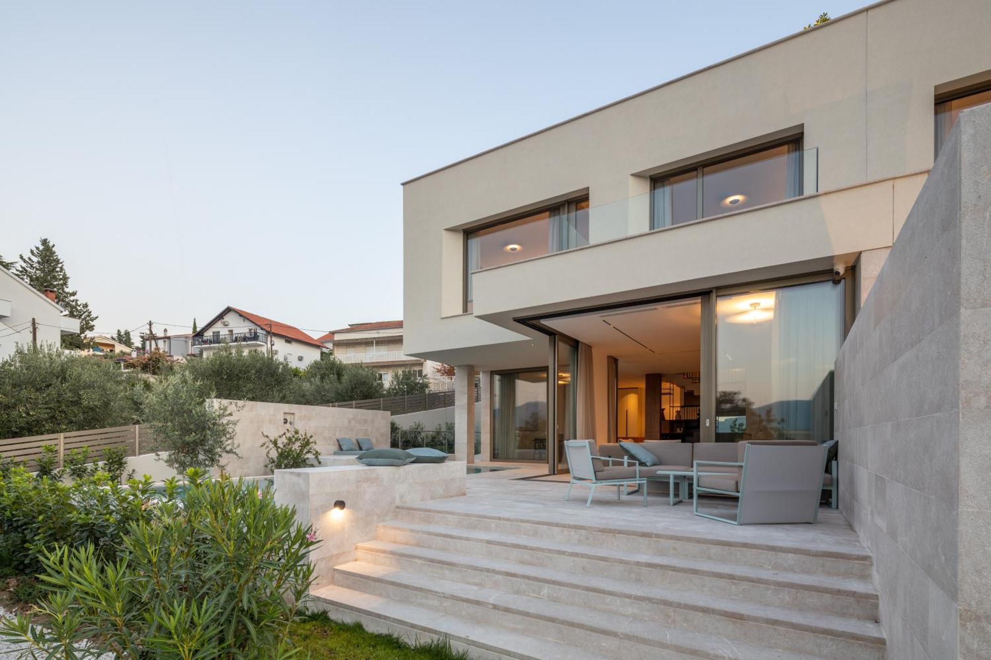 Acadia Beach Villas & Apartments 斯拉汀 外观 照片